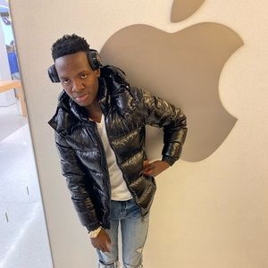 Meet your Posher, Omar